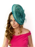 Шляпка на заколке Диана из синамей. Бирюза 4315 - фото 24826